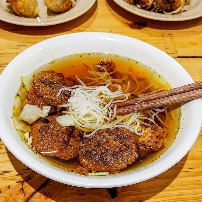 Hanoi's 5 best bun cha: a Michelin-approved list