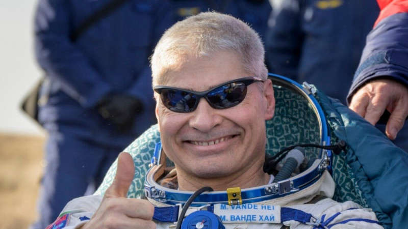 US Astronaut Returns to Earth on Russian Spacecraft