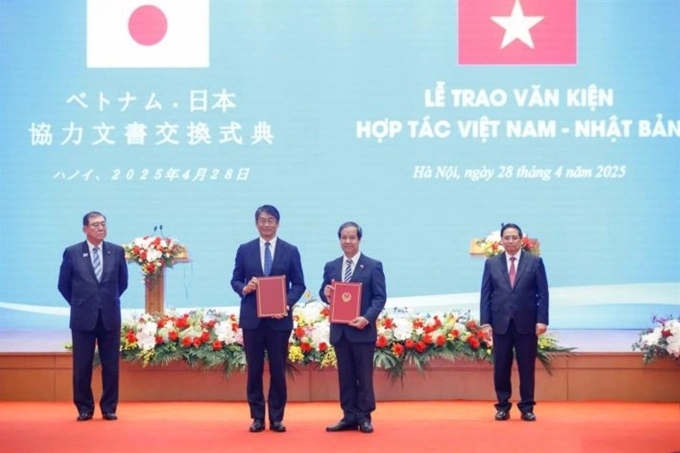 Vietnam mulls mandatory Japanese language education