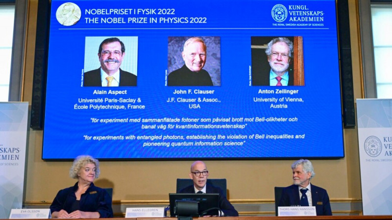 Scientists Win Nobel in Physics for Work on Quantum Science