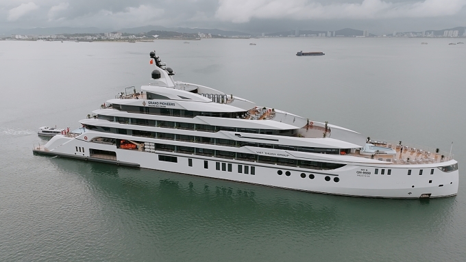 $20M cruise ship launches 3-day tour of Ha Long, Bai Tu Long bays