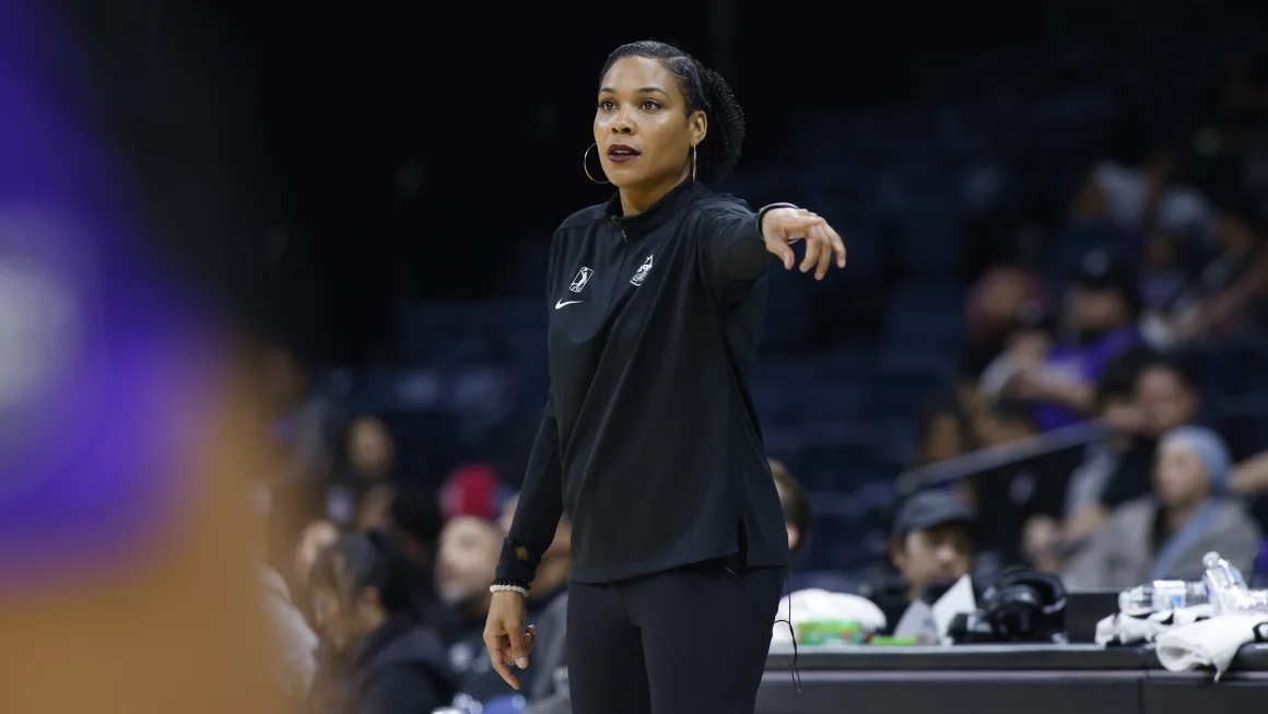 Lindsey Harding set to be interviewed by Charlotte Hornets for head coaching role, per reports