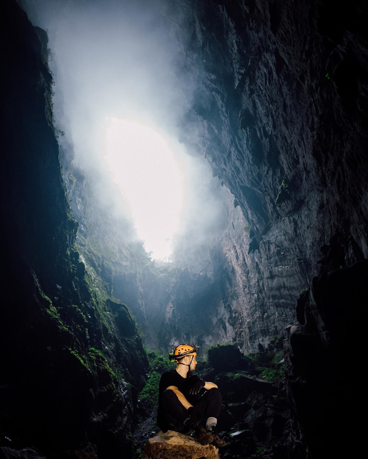 Four-day expedition of DJ Martin Garrix inside world's largest cave Son Doong