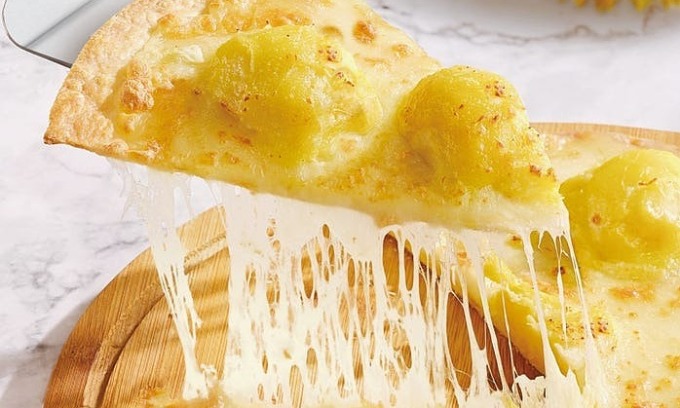 30 million durian pizzas sold in China this year, fastfood chain says