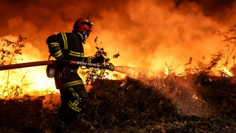 Record Heat, Wildfires Spread around the World