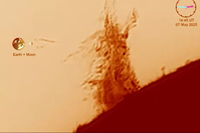 Solar Tornado Big Enough to Swallow Earth Seen on 'Quiet' Sun