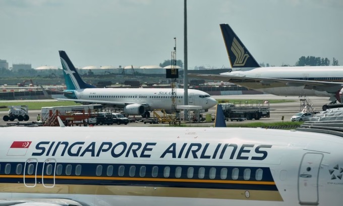 Singapore Airlines to suspend flights to two Chinese cities for regulatory reasons