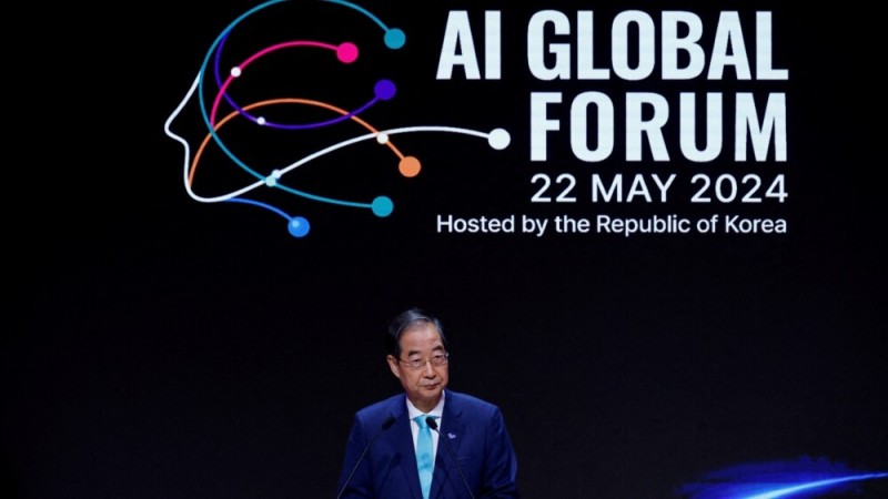 Business, Political Leaders Agree to Safely Develop, Deploy AI