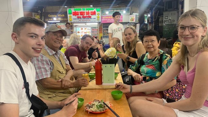 5 Vietnamese food tours that captivate foreign palates