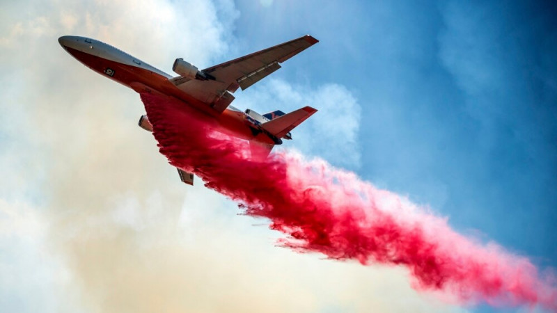 Are Chemicals the Best Way to Fight Forest Fires?