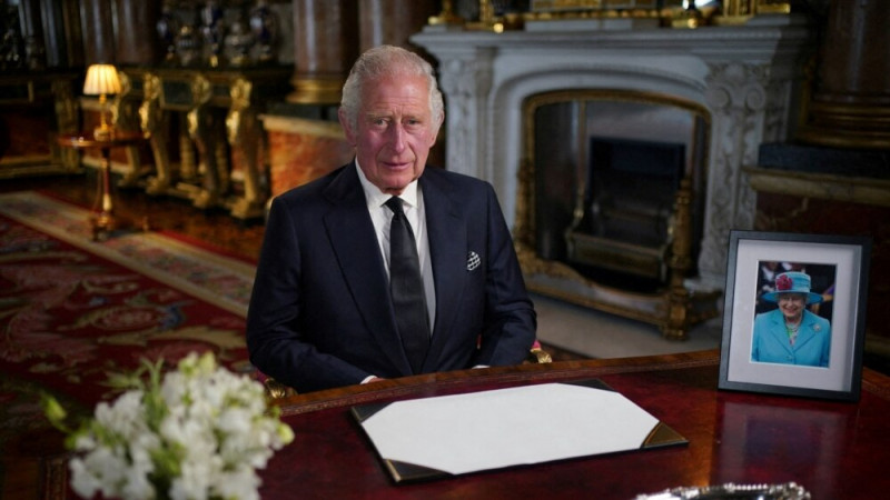 As Britain Mourns Queen, Charles Rises to King