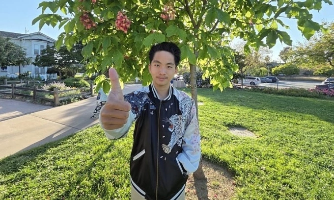 13-year-old Vietnamese American accepted to over 100 US universities