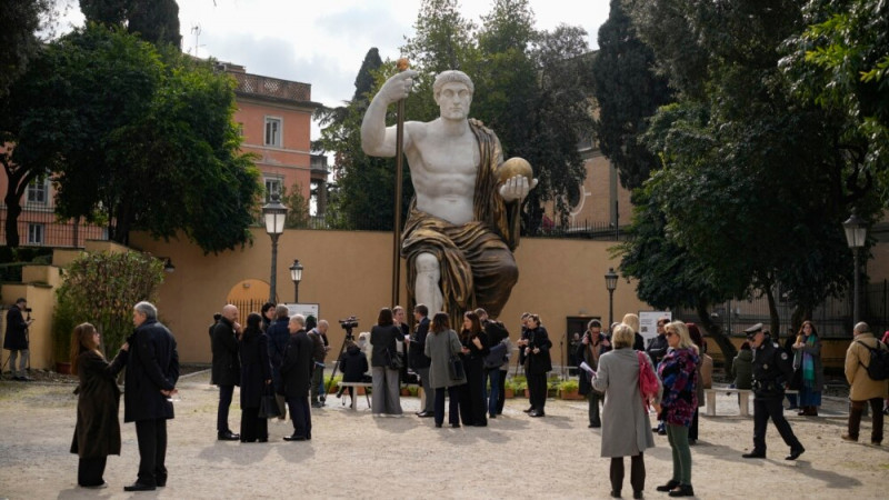 Ancient Statue of Emperor Constantine Rebuilt in Rome