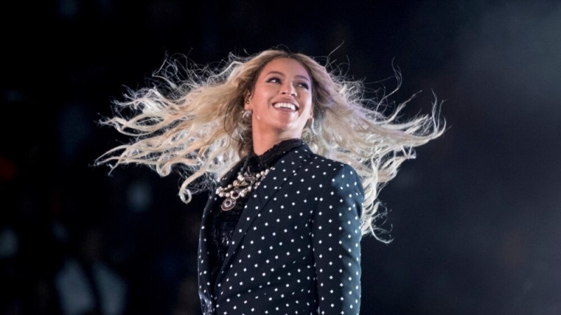 Beyoncé's Newest Record Dives into Country Music History