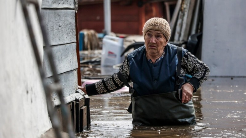 Floods Hit Russia and Kazakhstan After Dam Failure, Heavy Rains