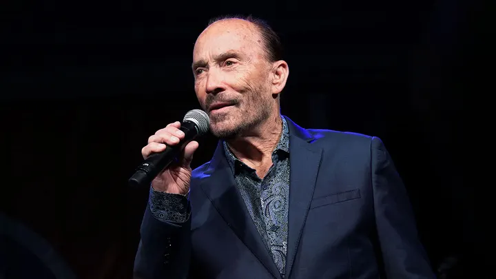 Bible featuring America's Constitution is passion project for Lee Greenwood, faith-focused country star