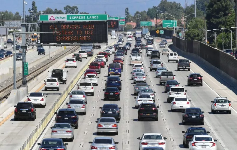 Slow Traffic, Fast Food: Study Links Road Delays with Unhealthy Eating