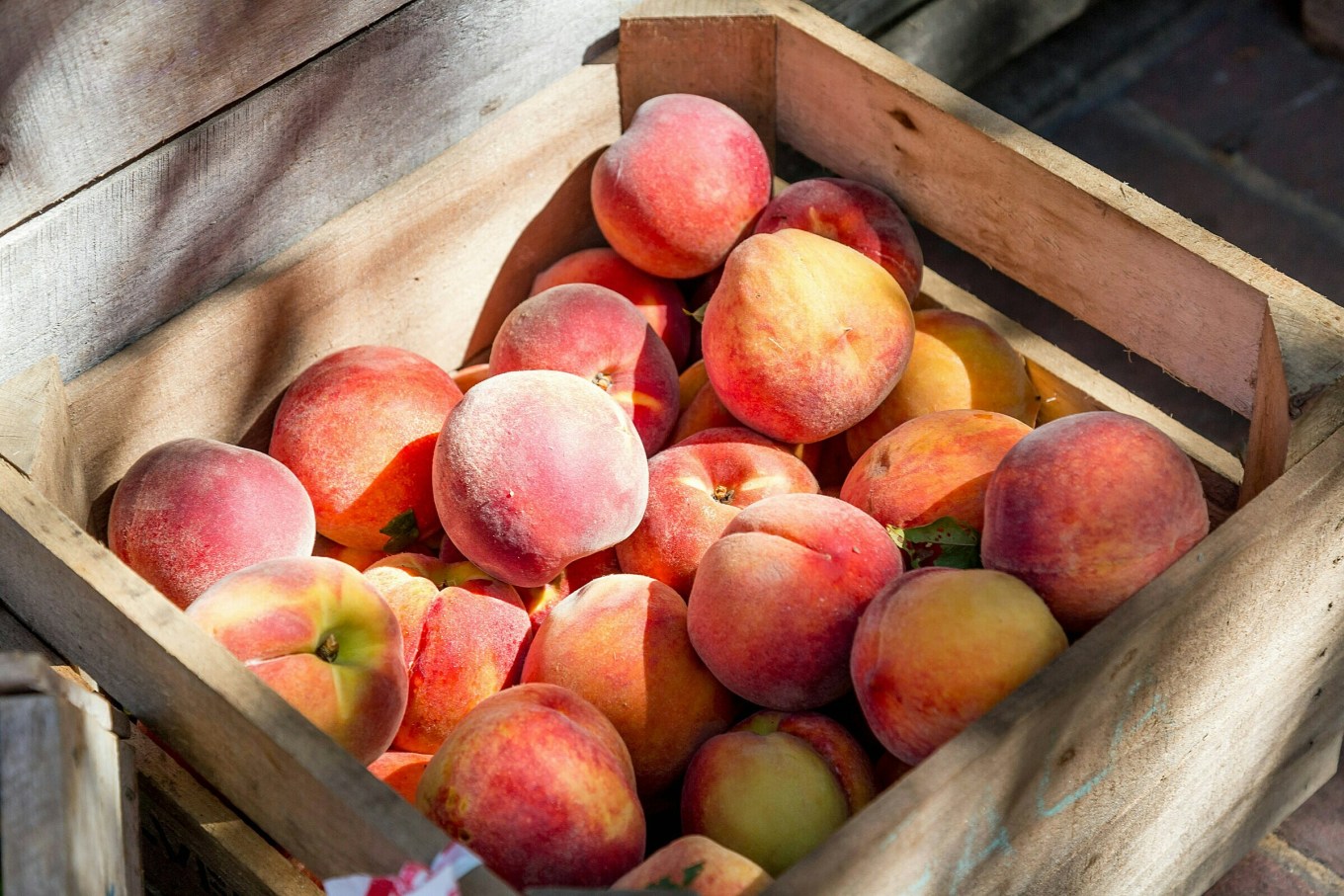Should I peel fruits to avoid chemicals?