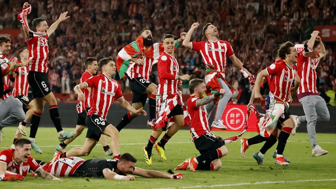 ‘La Gabarra': Athletic Bilbao's one-of-a-kind trophy celebration befits one of the world's most unique football clubs