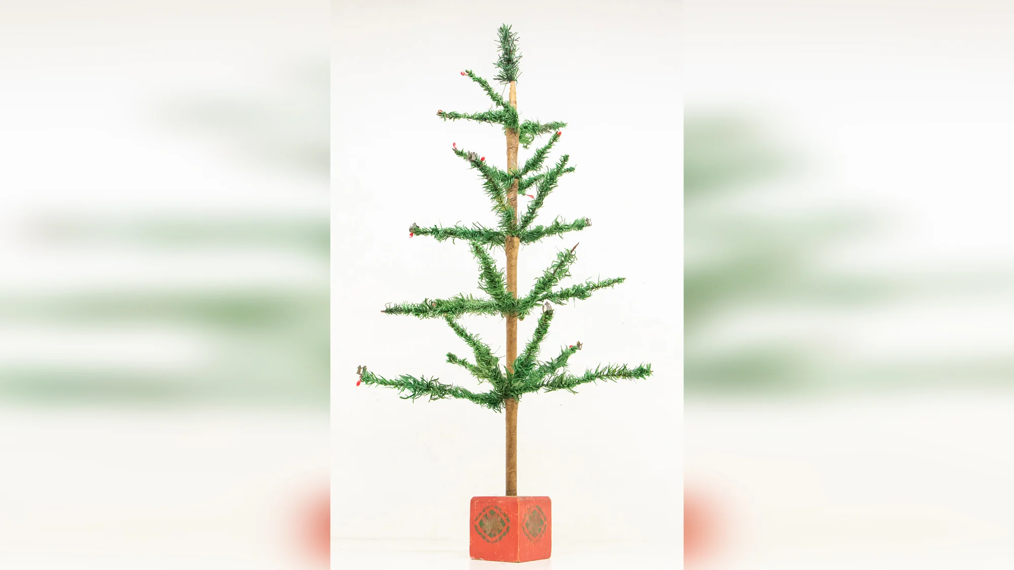 World's ‘humblest' Christmas tree, bought for pennies, sells for $4,000 at auction