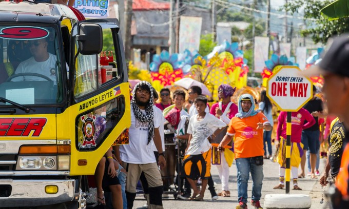 Philippines warns of scorching heat